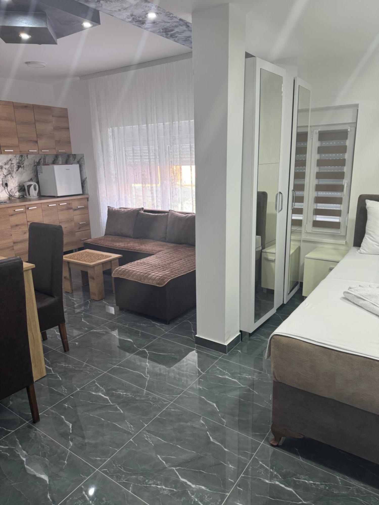 Sobe I Apartmani Casa Mia Pecsince Kültér fotó